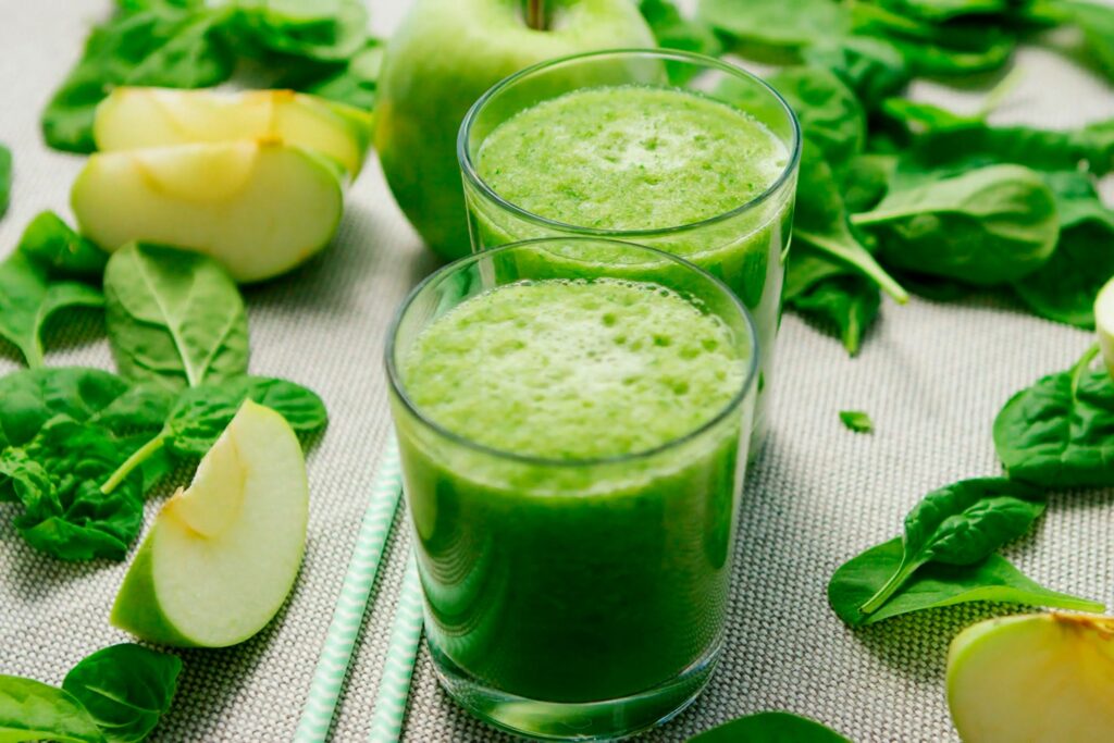 Best Vegan Picnic Drinks to Pack Without Leaks or Spills