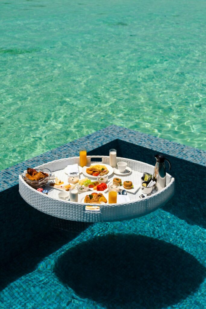 Keep Your Waterside Picnic Food Cool and Clean